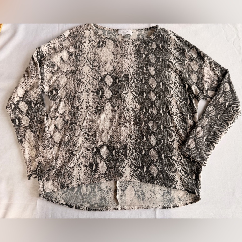 Michael Stars Snake Pattern Light Sweater Size Medium